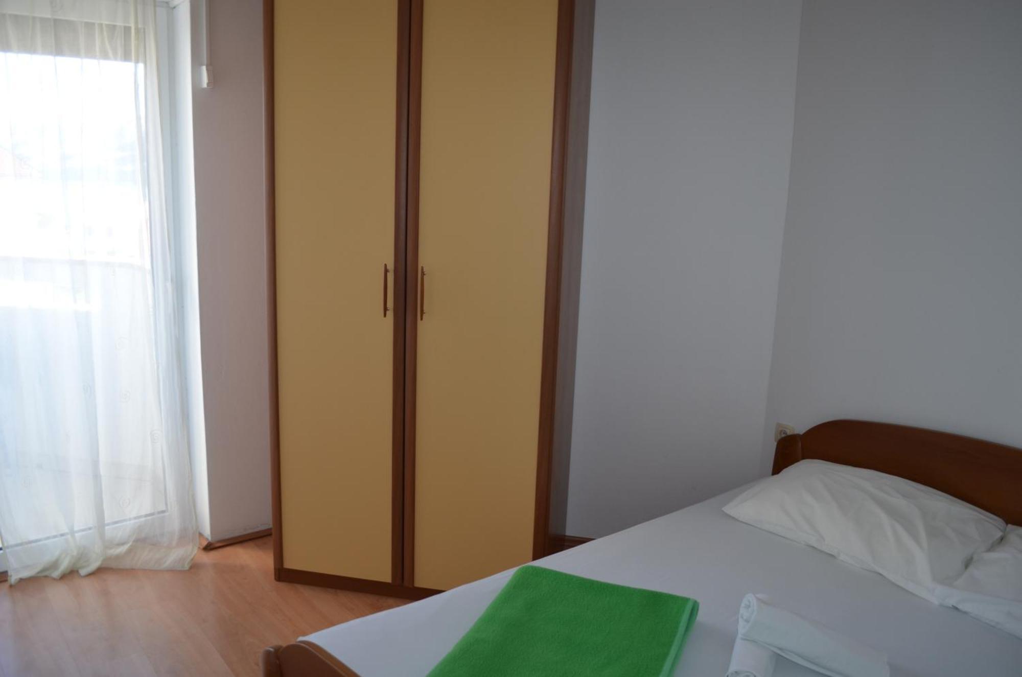 Apartments Leticia I Baška Extérieur photo