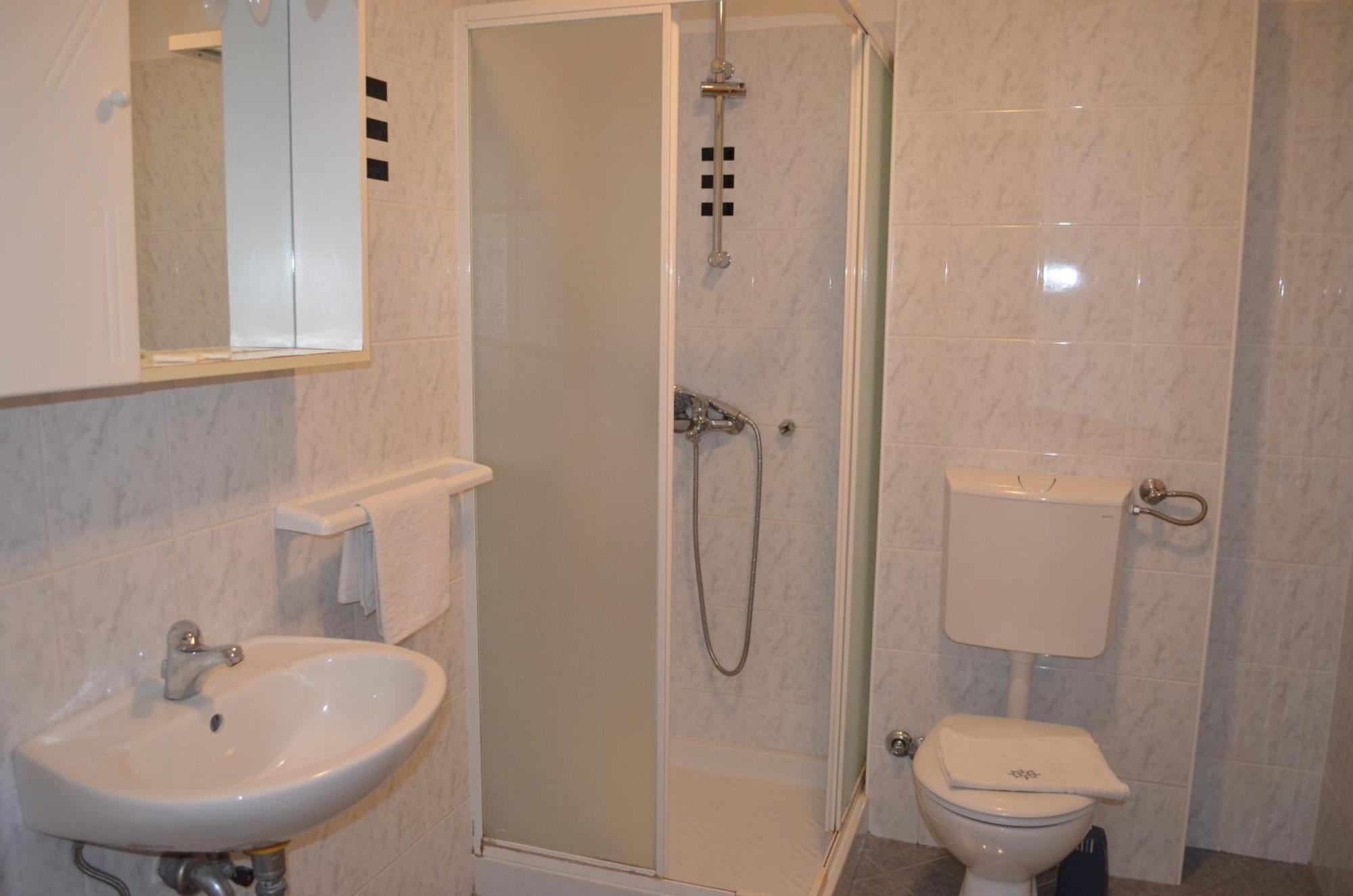 Apartments Leticia I Baška Extérieur photo